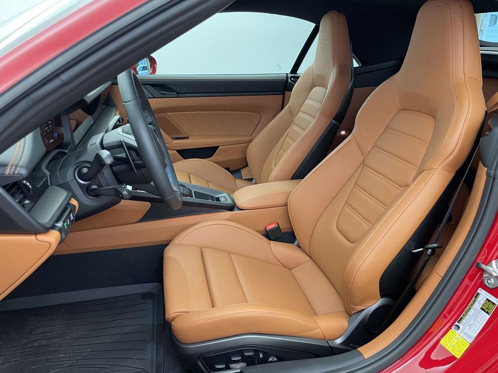 Used 2025 Porsche 911 Carrera S image 5