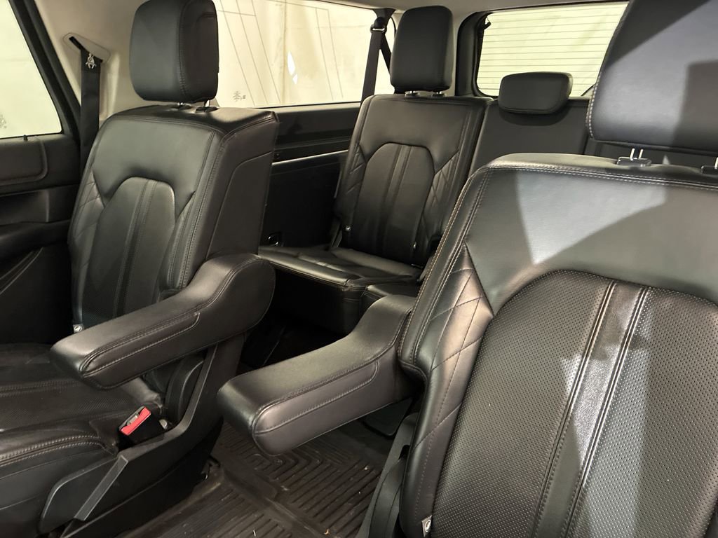 Used 2018 Ford Expedition Max Platinum AWD/4WD image 9