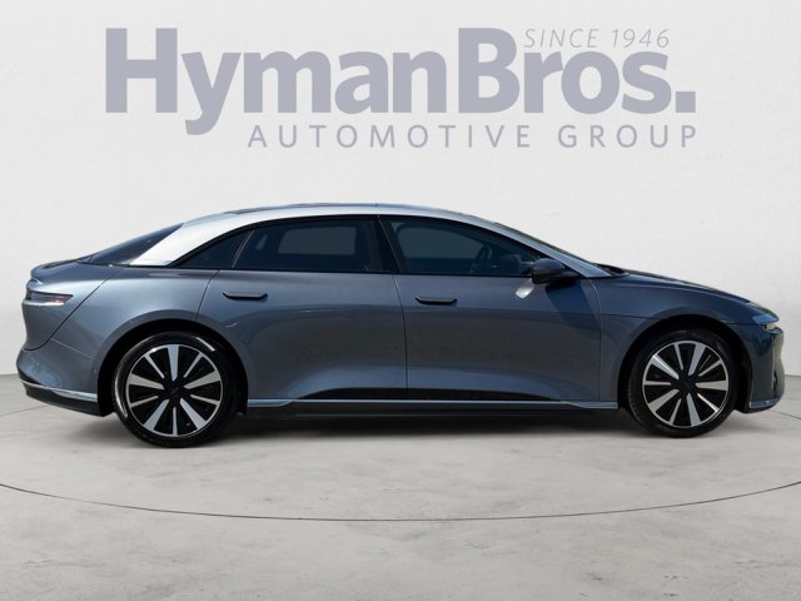 Used 2024 Lucid Air Touring AWD/4WD image 2