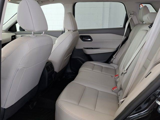 Used 2023 Nissan Rogue SL AWD/4WD image 21