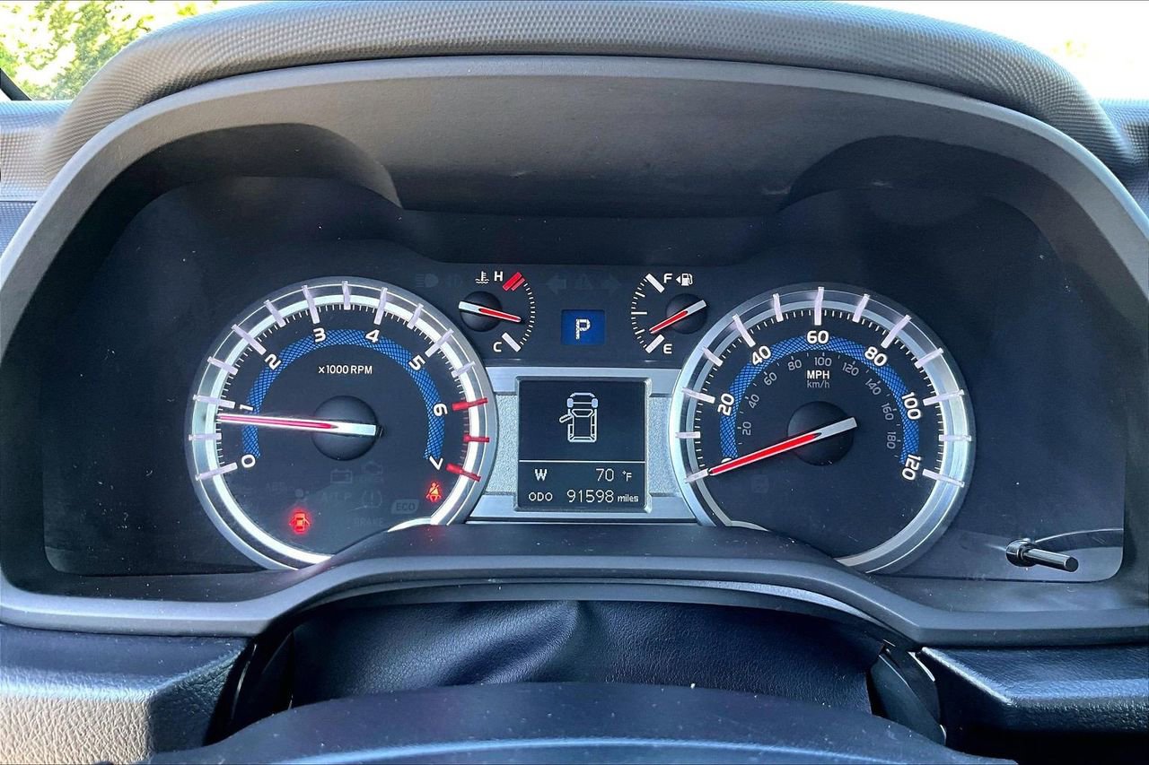 Used 2018 Toyota 4Runner TRD Off-Road image 10