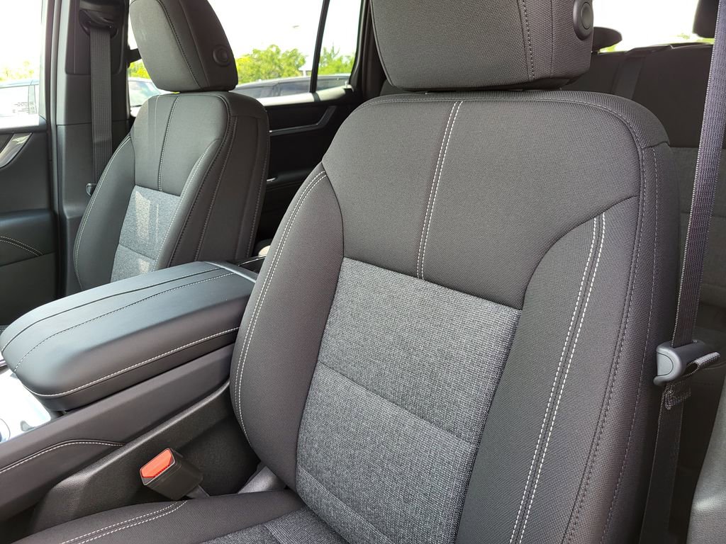 New 2026 GMC Acadia Elevation AWD/4WD image 14