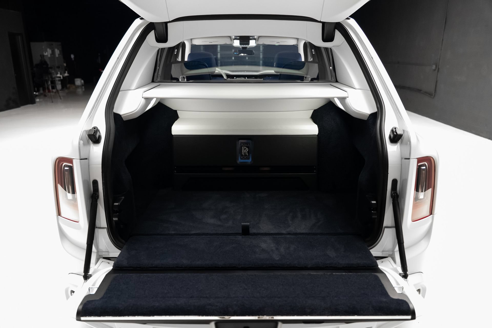 Used 2024 Rolls-Royce Cullinan Black Badge w/ Driver's Package AWD/4WD image 79