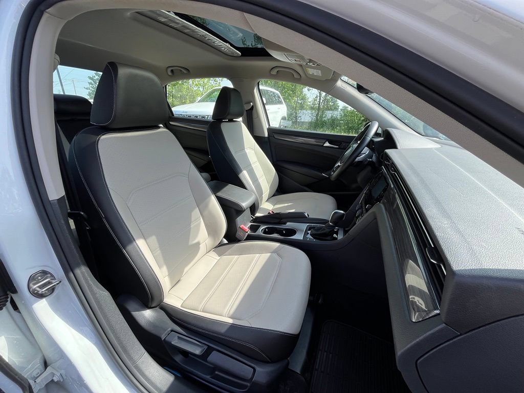 Certified 2020 Volkswagen Passat 2.0T R-Line FWD image 13