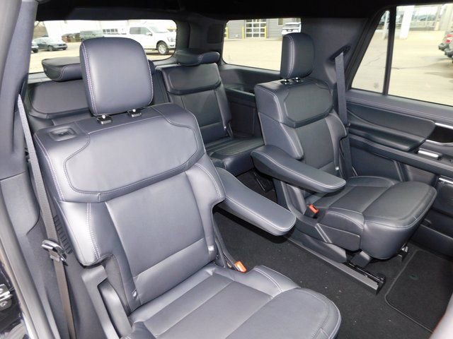 New 2026 Ford Expedition Platinum w/ Stealth Appearance Package image 24