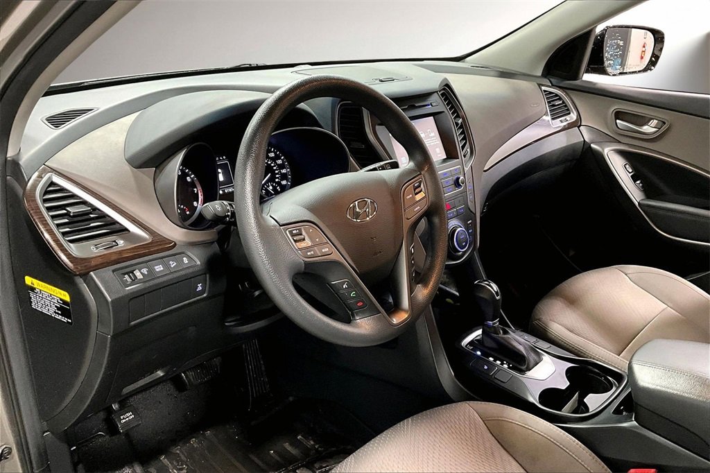 Used 2018 Hyundai Santa Fe Sport w/ 2.4L Value Package 02 image 17