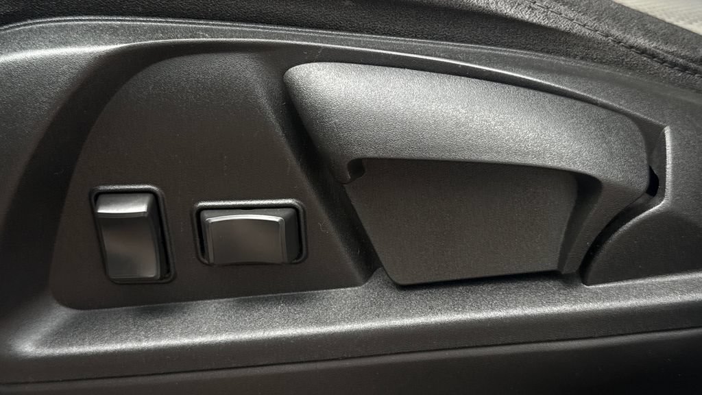 Used 2015 Chevrolet Equinox LT FWD image 23