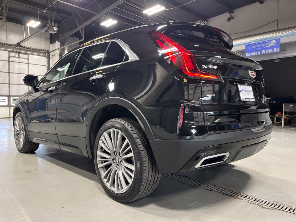 Used 2024 Cadillac XT4 Premium Luxury w/ Active Safety Package AWD/4WD image 5