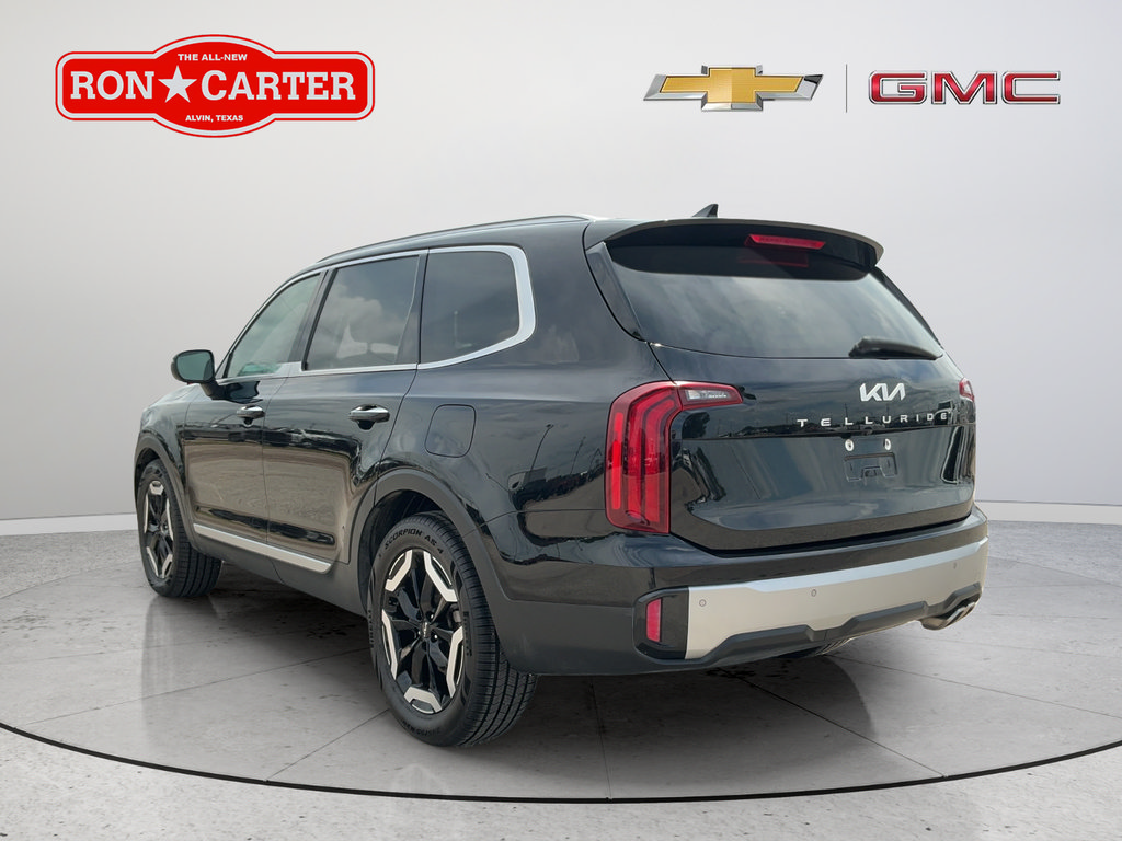 Used 2023 Kia Telluride S w/ S Sunroof Package FWD image 4
