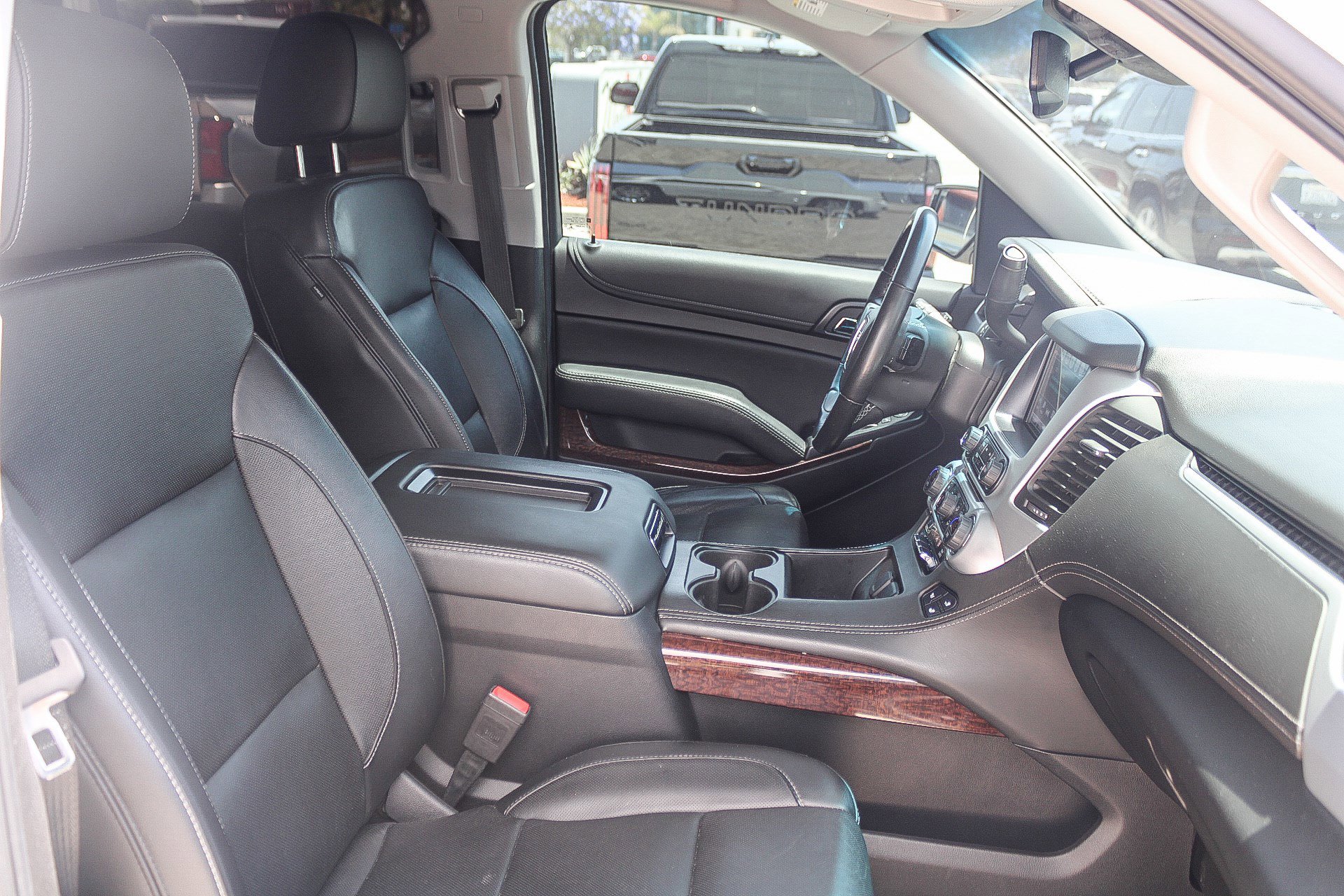 Used 2020 GMC Yukon SLT w/ Premium Edition RWD image 21