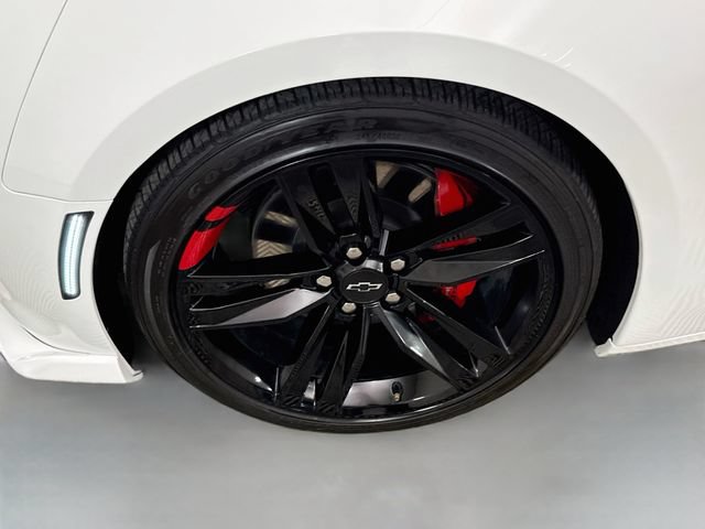 Used 2022 Chevrolet Camaro LT w/ Redline Edition RWD image 30