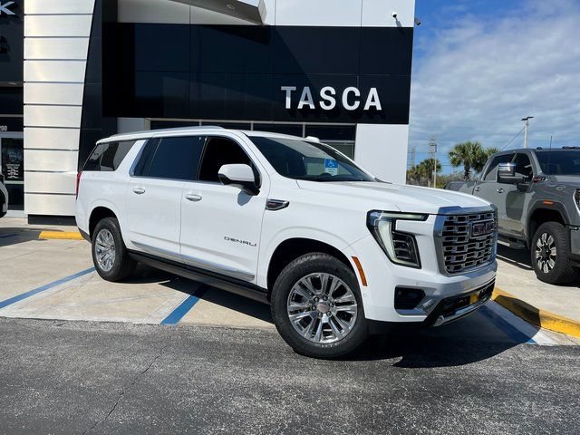 New 2026 GMC Yukon XL Denali w/ Sun & Power Step Package