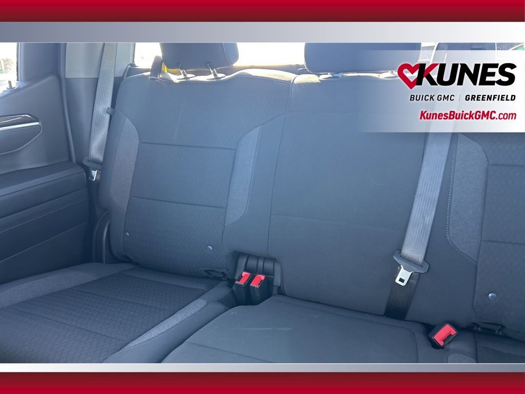 Used 2025 Chevrolet Silverado 1500 LT image 34