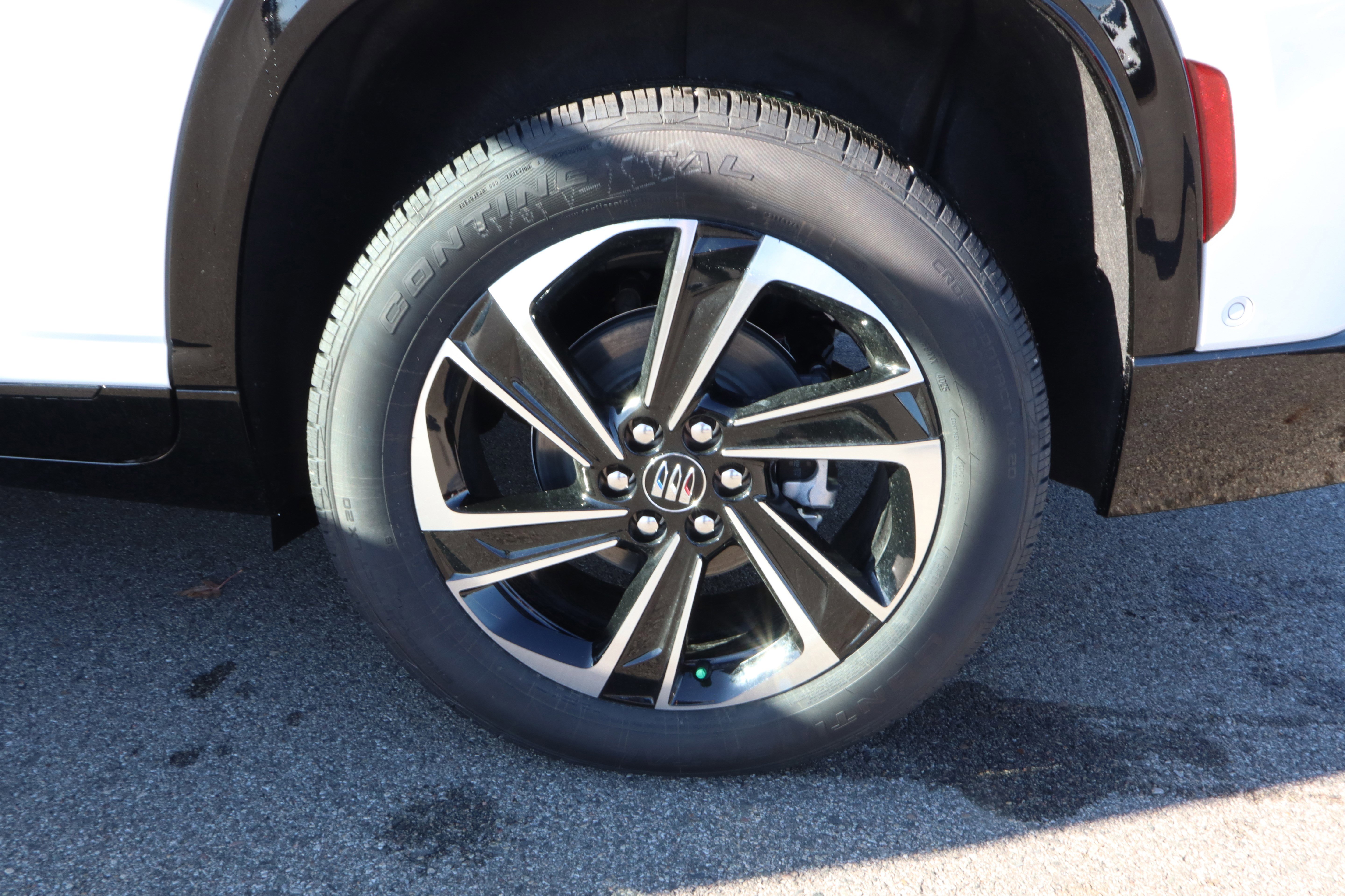 New 2026 Buick Enclave Sport Touring w/ Super Cruise Package image 22