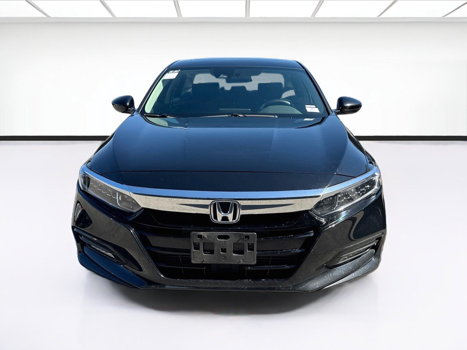Used 2018 Honda Accord EX image 2