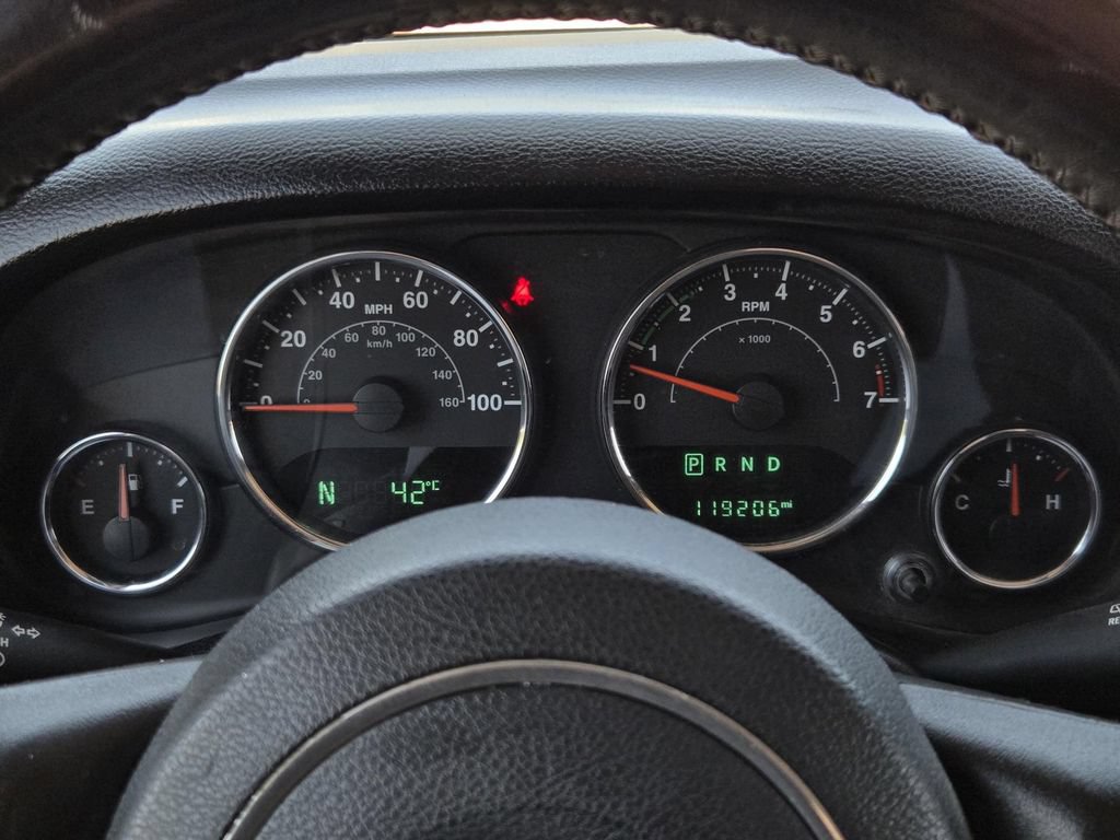 Used 2015 Jeep Wrangler Unlimited Sport w/ Quick Order Package 24S AWD/4WD image 28
