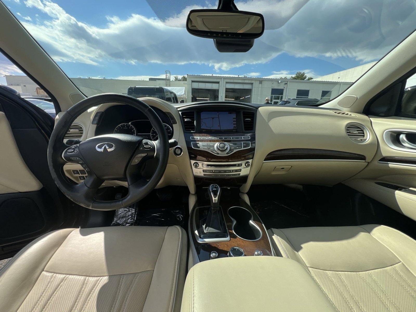 Used 2020 INFINITI QX60 Luxe w/ Sensory Package FWD image 31