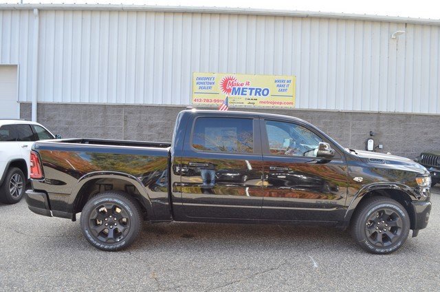 New 2026 RAM 1500 4x4 Crew Cab image 9