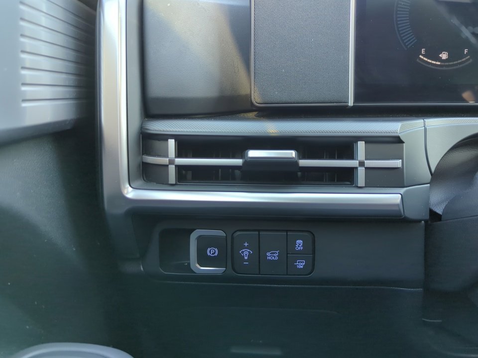 Certified 2025 Hyundai Santa Fe XRT image 32