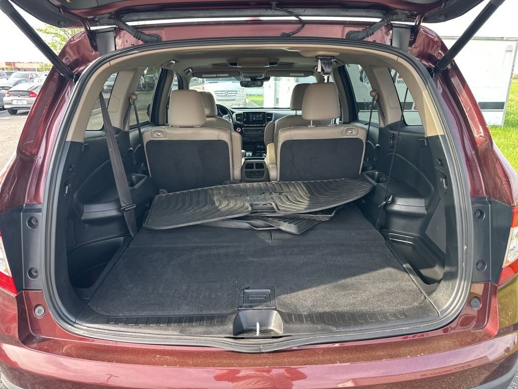 Used 2022 Honda Pilot Touring image 11