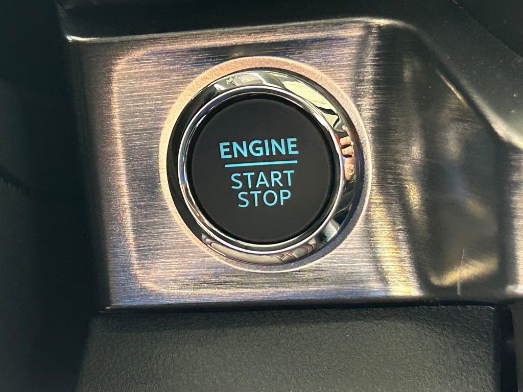 New 2026 Ford F250 Lariat w/ Black Appearance Package image 47