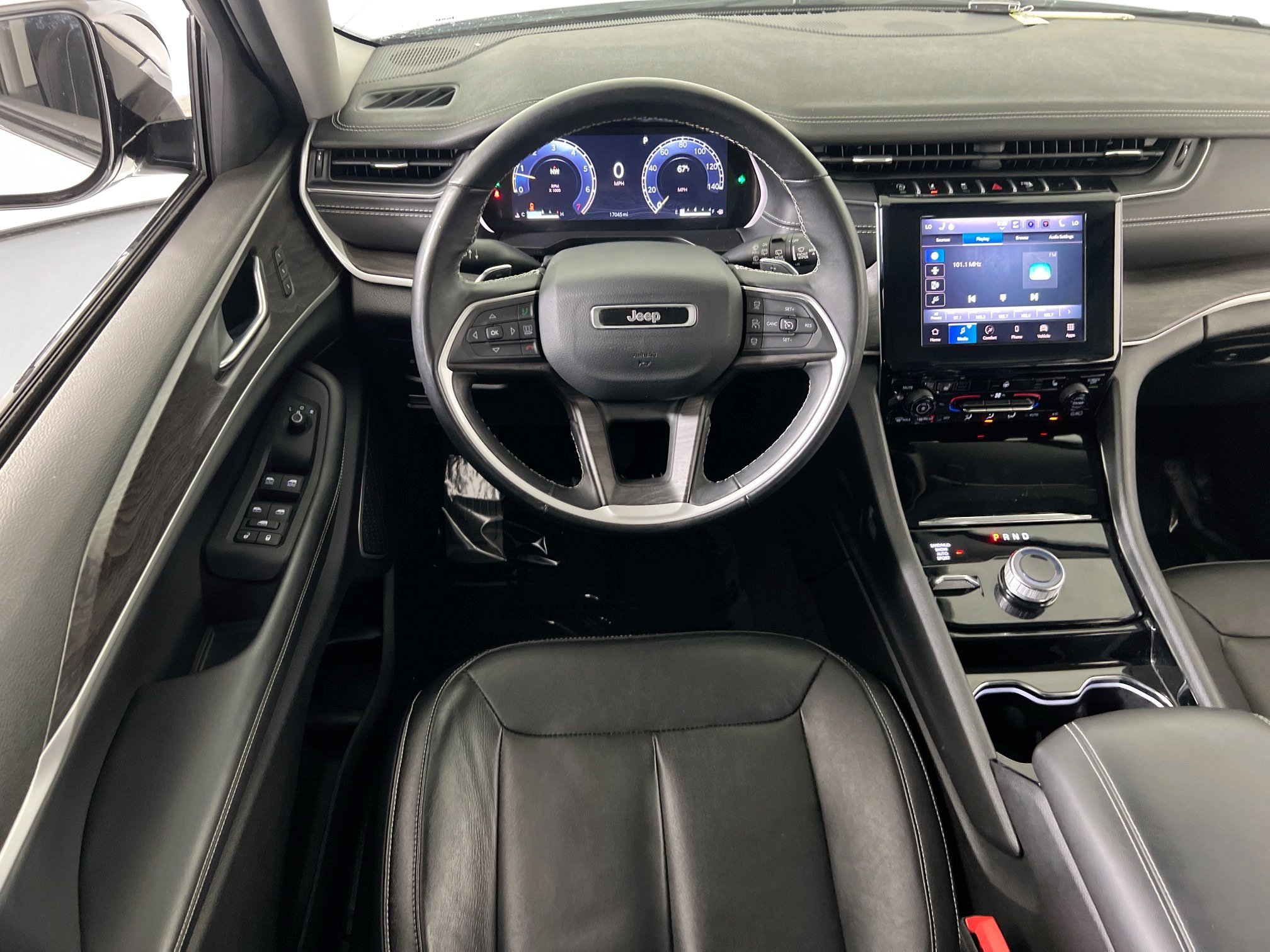 Used 2022 Jeep Grand Cherokee Limited AWD/4WD image 19