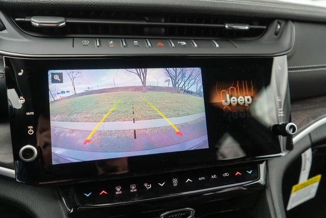 New 2026 Jeep Grand Cherokee Laredo image 21