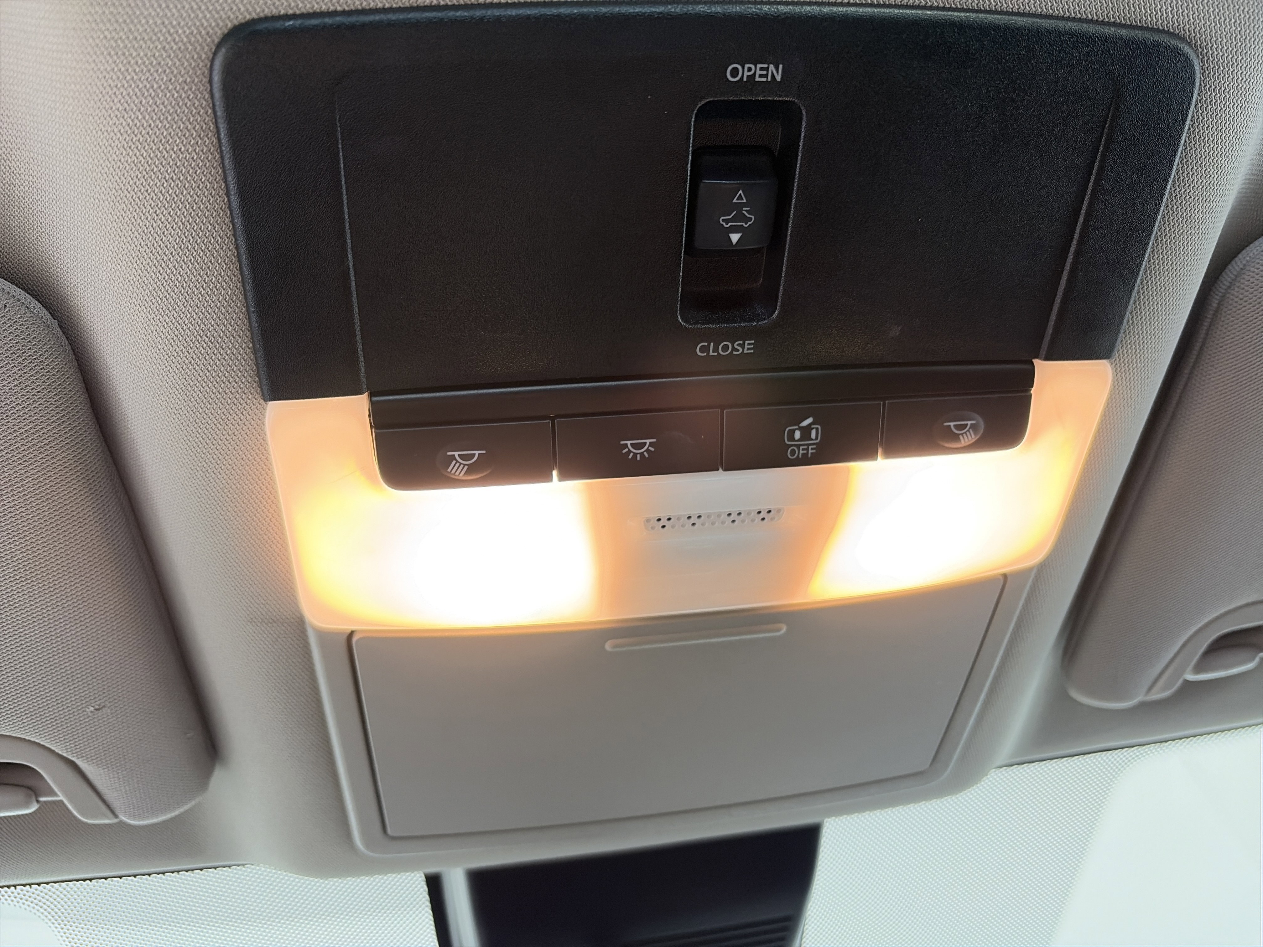 Used 2022 Nissan Altima 2.5 SV w/ SV Premium Package FWD image 33