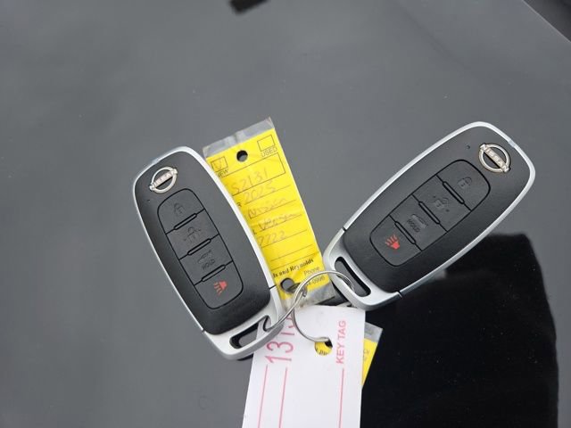 Used 2025 Nissan Versa SV w/ Trunk Package image 28