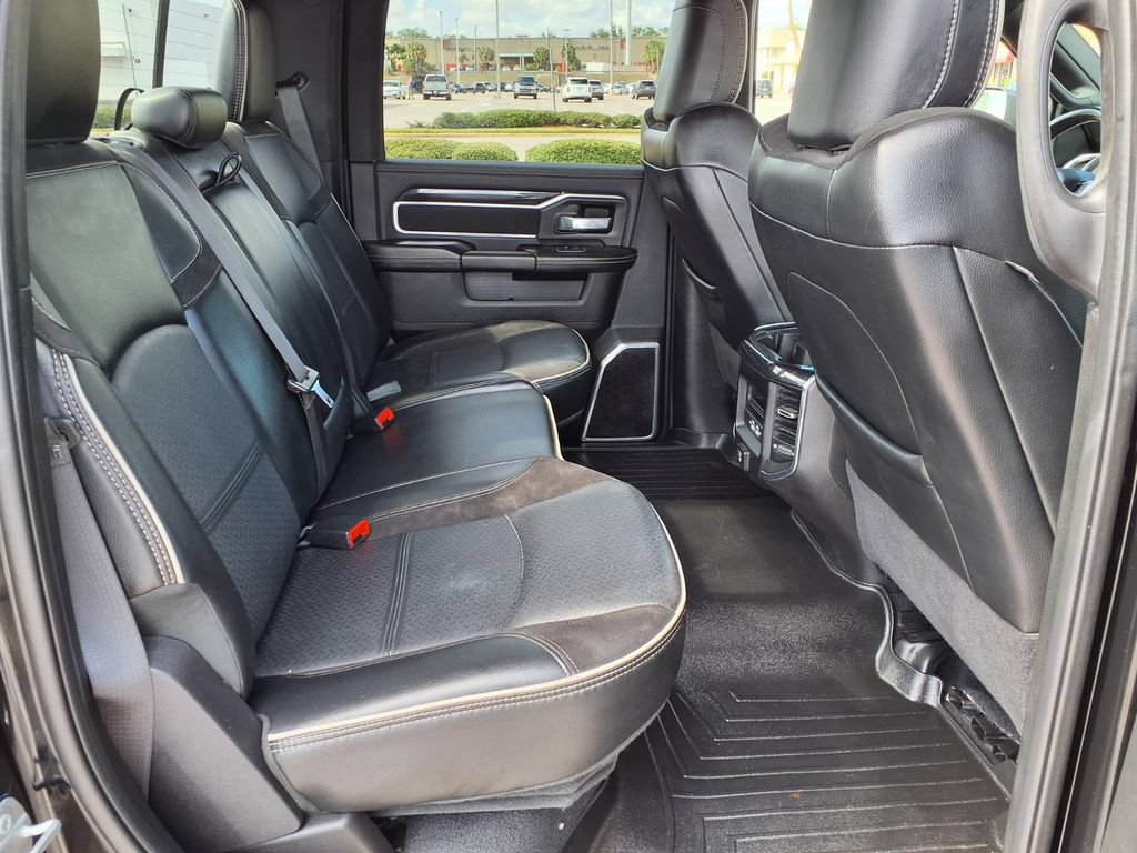 Used 2022 RAM 2500 Laramie w/ Night Edition AWD/4WD image 17