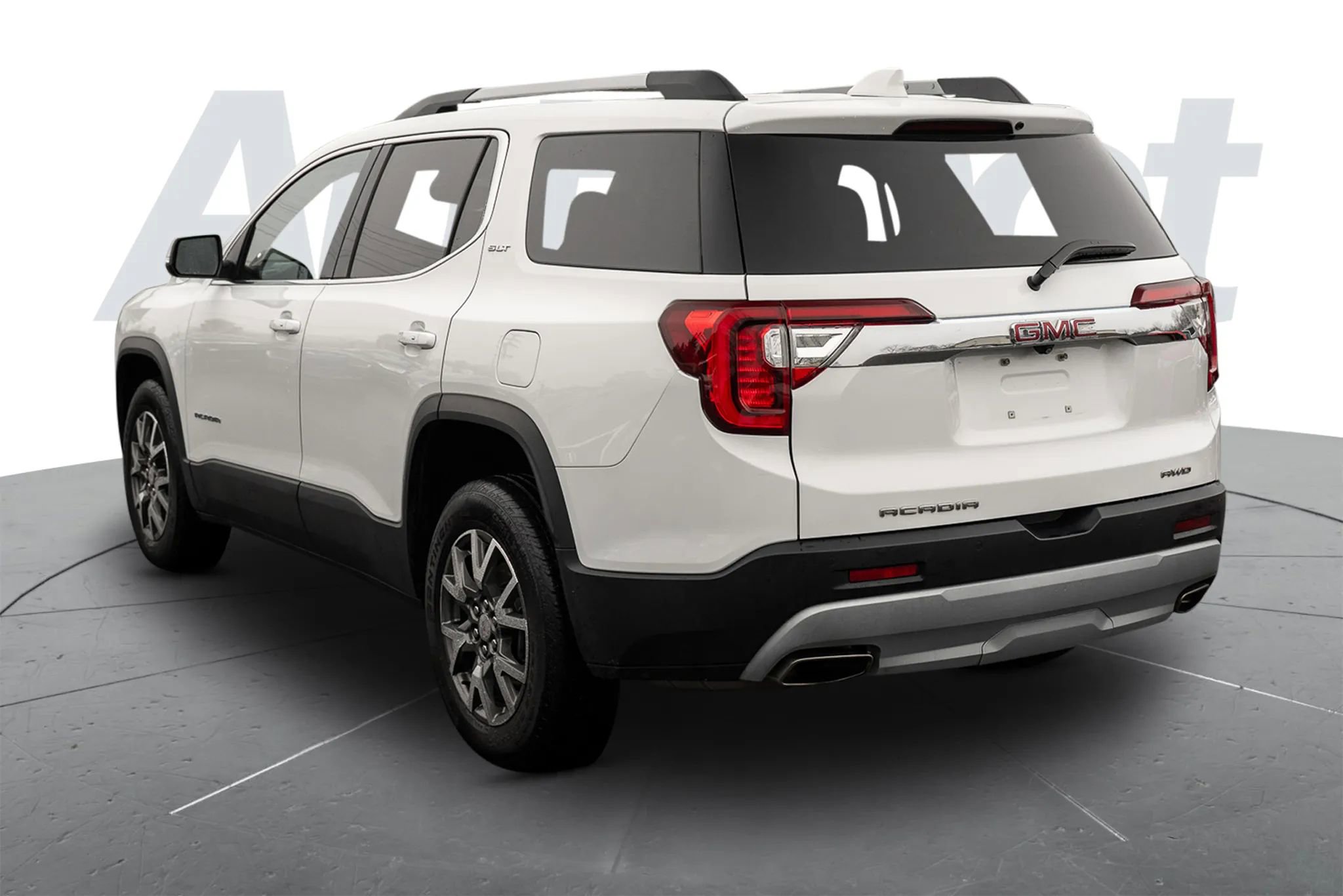 Used 2022 GMC Acadia SLT w/ LPO, Floor Liner Package image 2