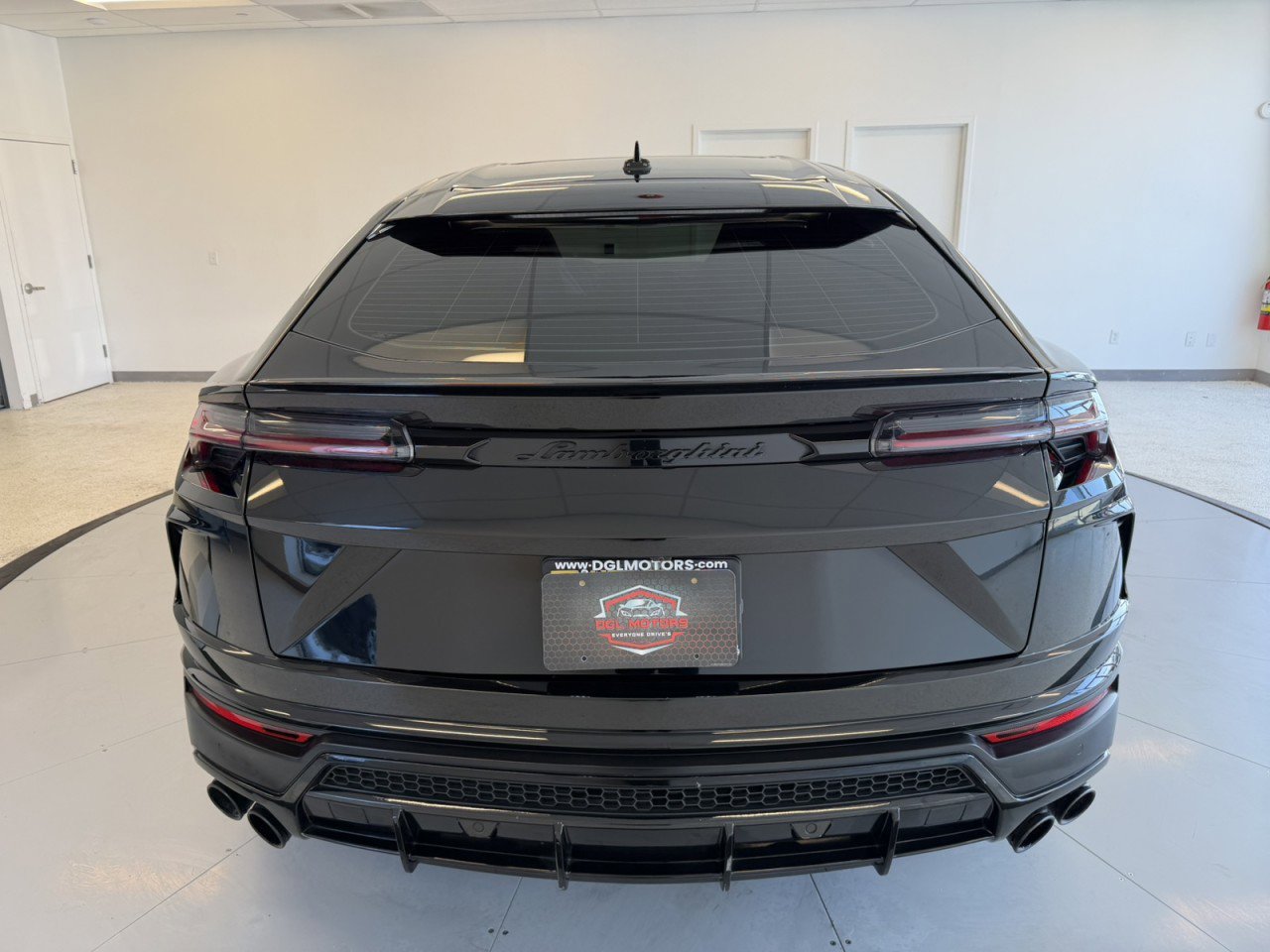 Used 2022 Lamborghini Urus image 81