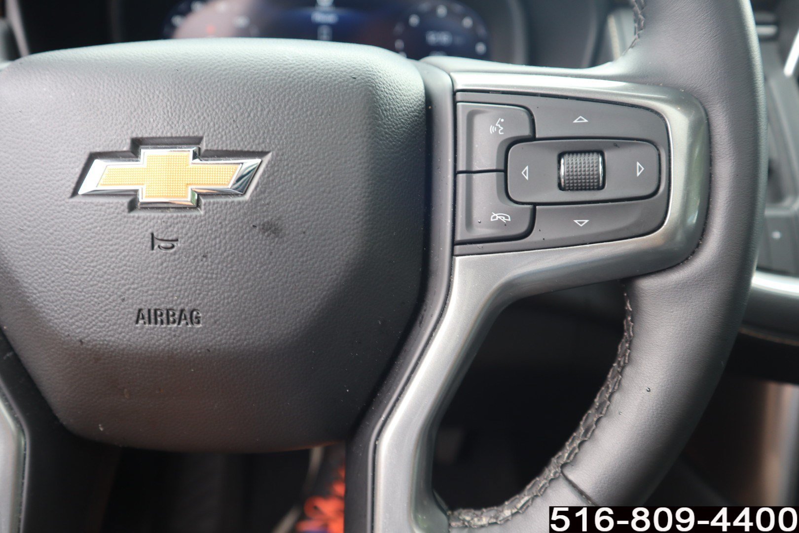 Used 2023 Chevrolet Suburban Premier AWD/4WD image 24