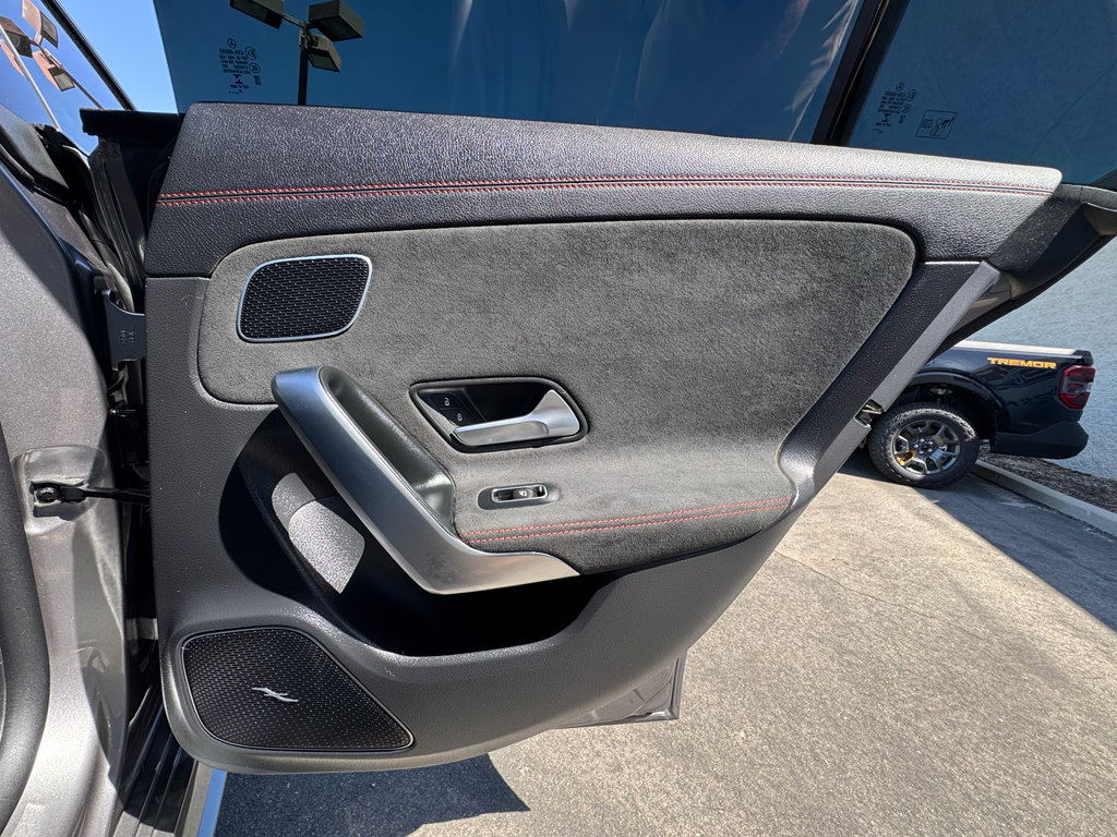 Used 2023 Mercedes-Benz CLA 250 image 24