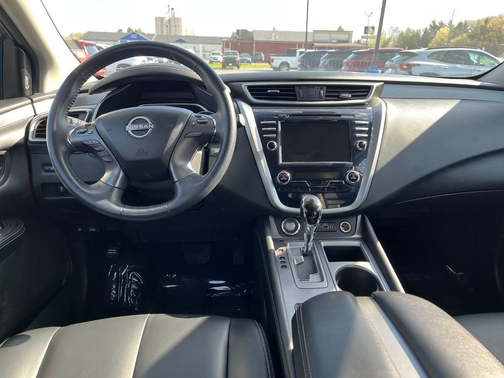 Used 2023 Nissan Murano SV AWD/4WD image 14
