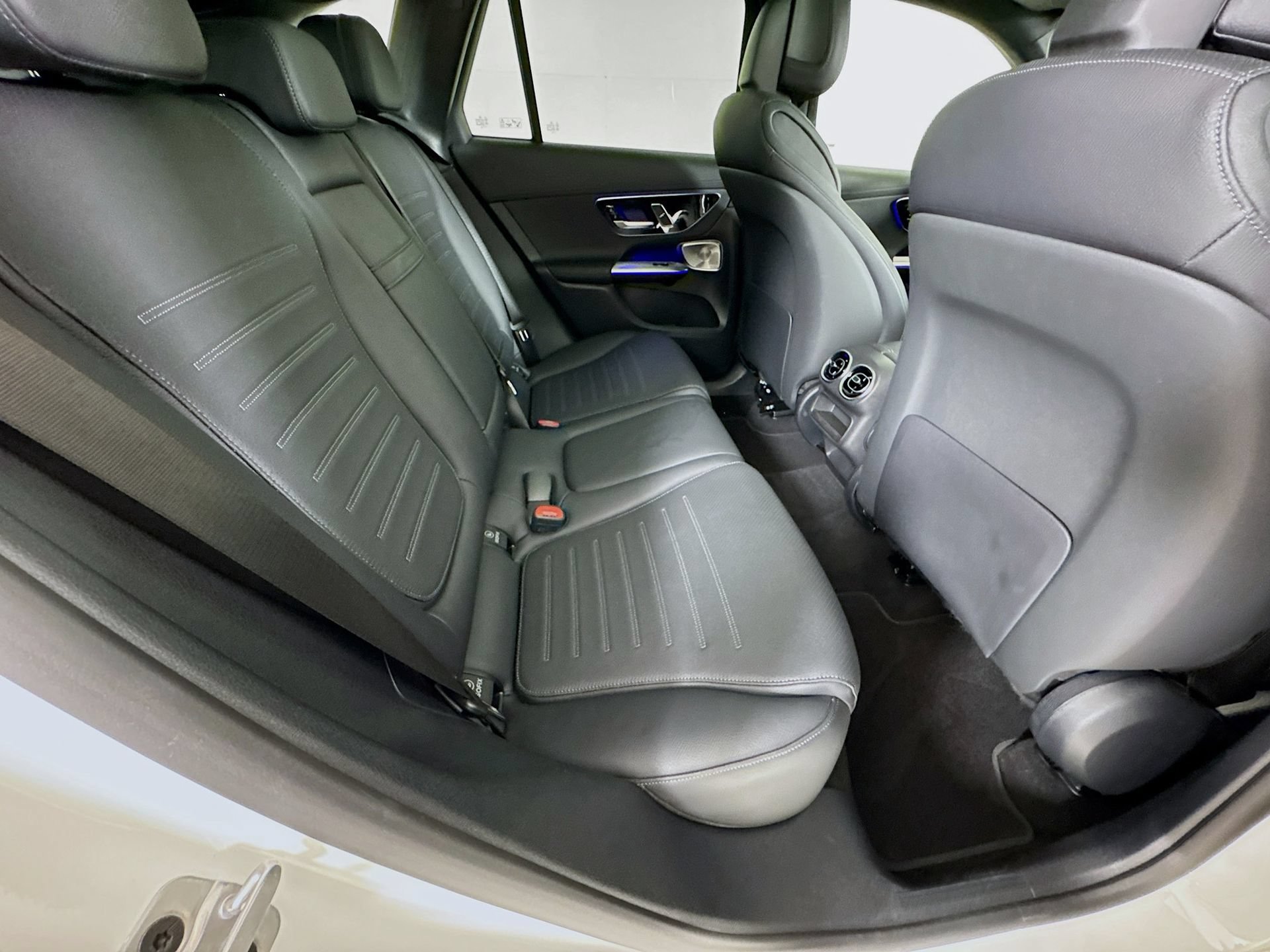 Certified 2025 Mercedes-Benz GLC 300 image 30