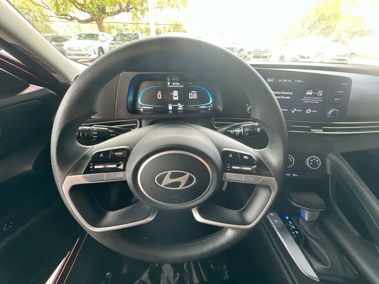 Used 2026 Hyundai Elantra SE FWD image 15