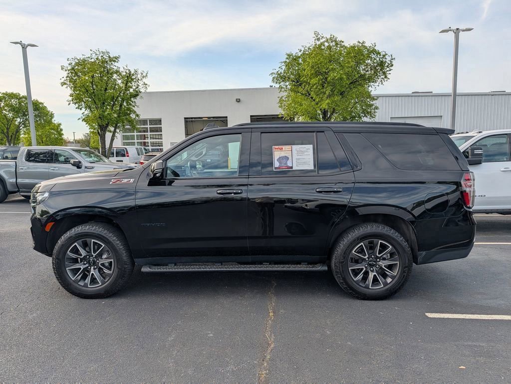 Used 2022 Chevrolet Tahoe Z71 w/ Luxury Package AWD/4WD image 5