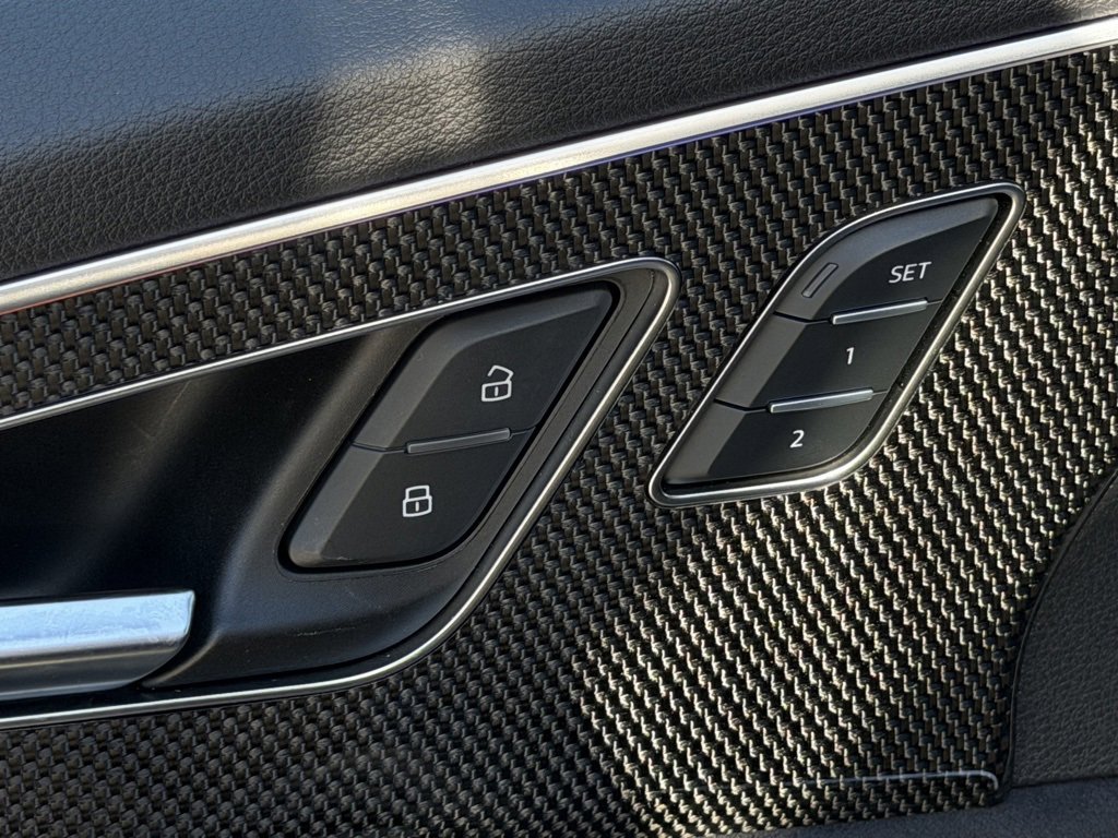 Used 2024 Audi SQ7 Premium Plus w/ S Sport Package image 25