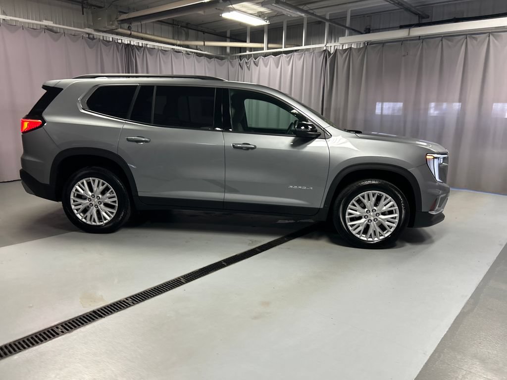 Used 2026 GMC Acadia Elevation w/ Elevation Premium Package FWD image 8