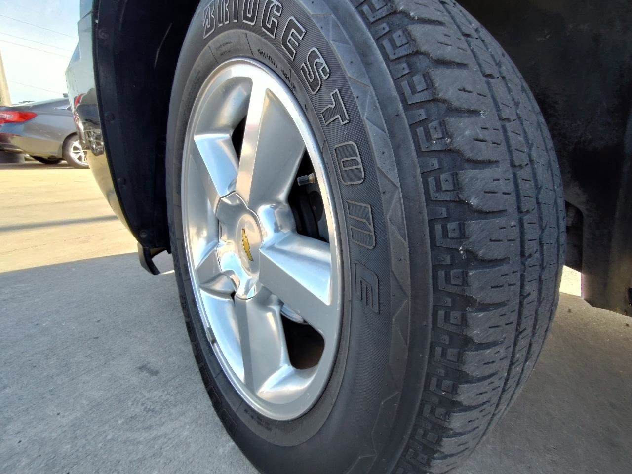 Used 2011 Chevrolet Suburban LT w/ Regional Value Package image 41