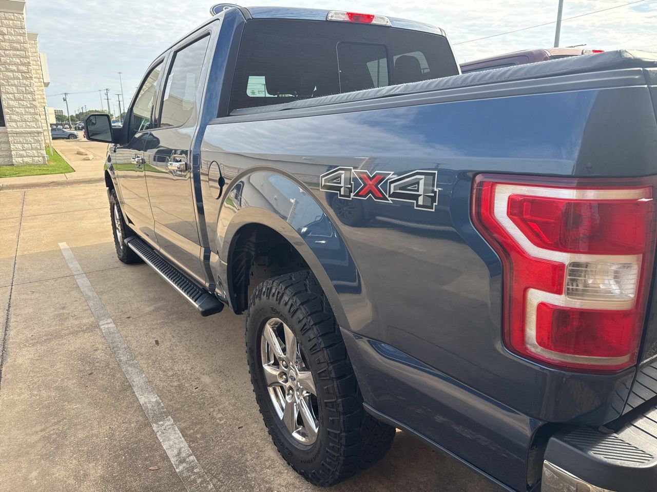 Used 2018 Ford F150 XLT w/ Equipment Group 302A Luxury AWD/4WD image 8