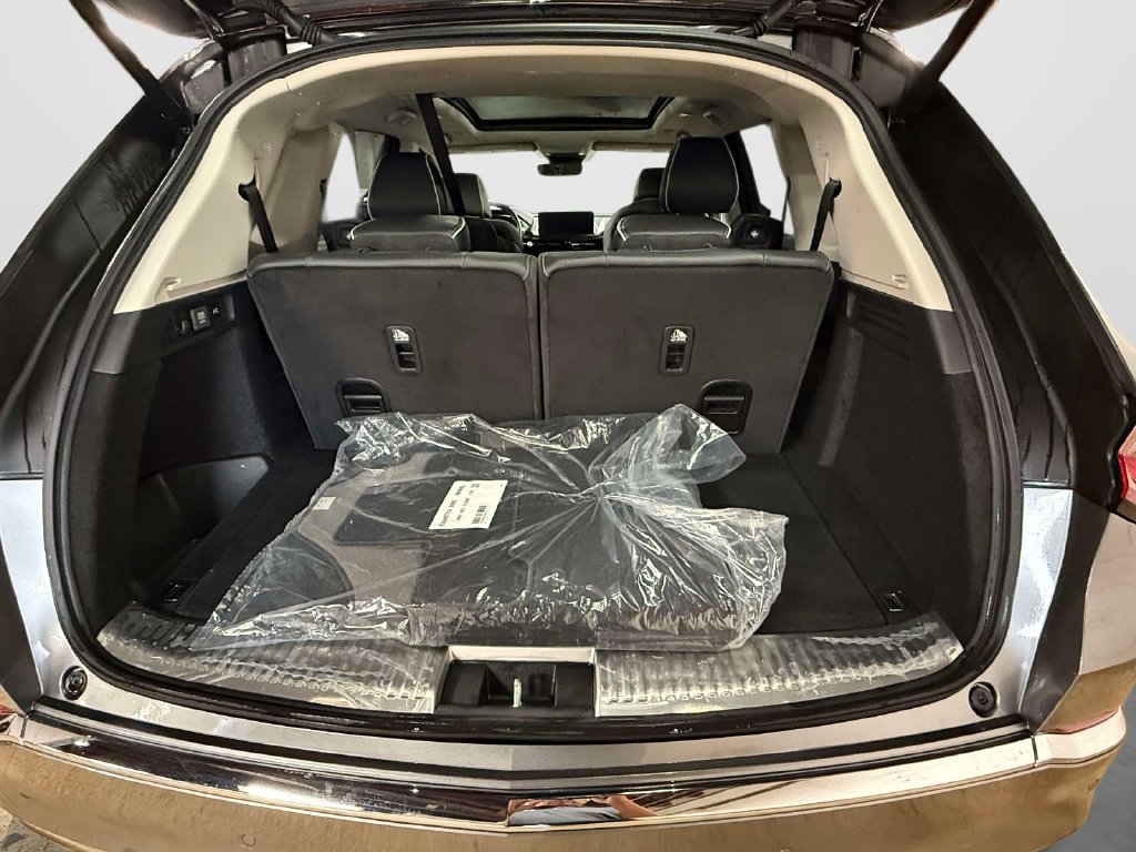 Certified 2026 Acura MDX w/ Advance Package AWD/4WD image 9
