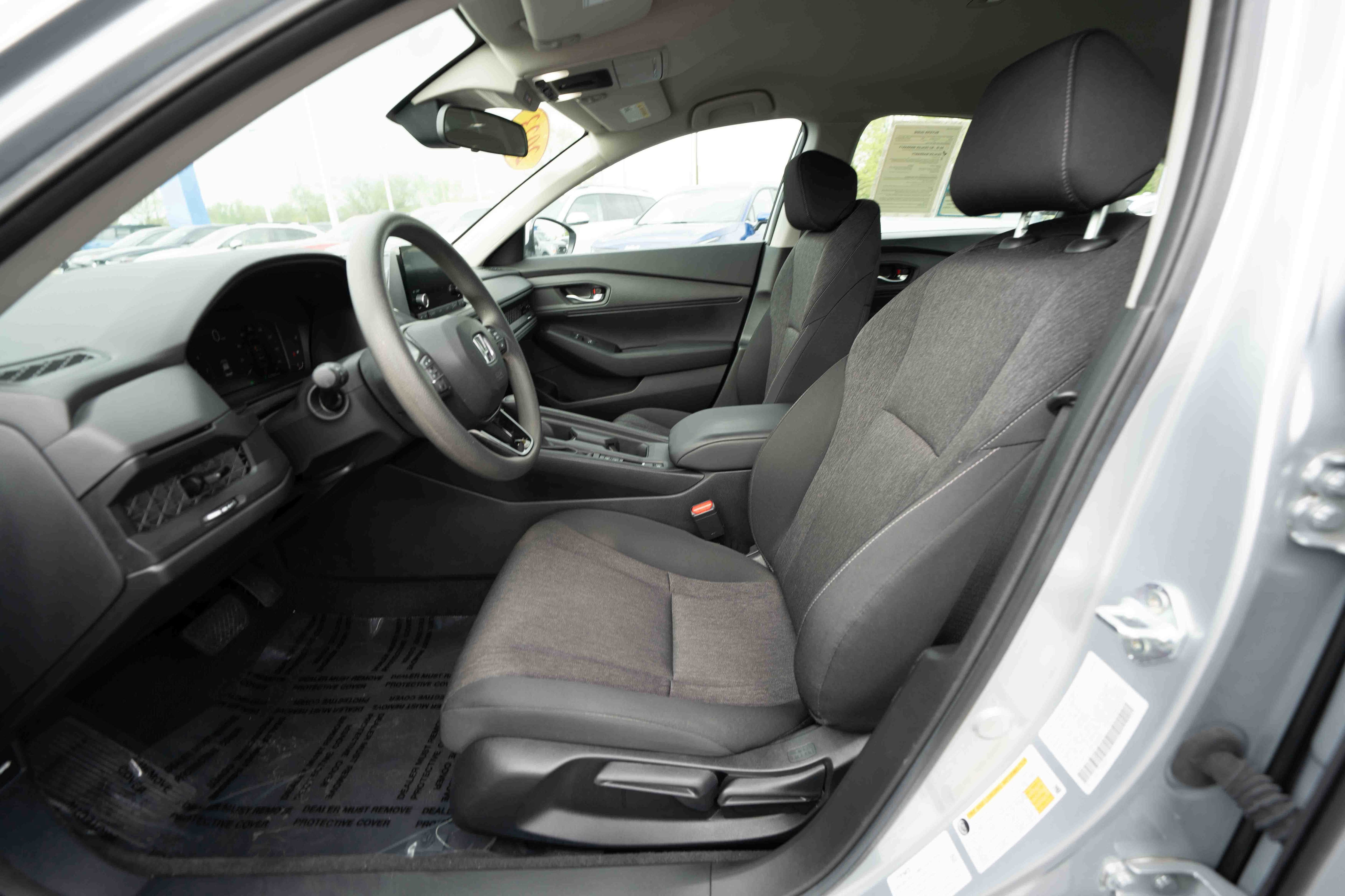 Used 2023 Honda Accord LX image 9