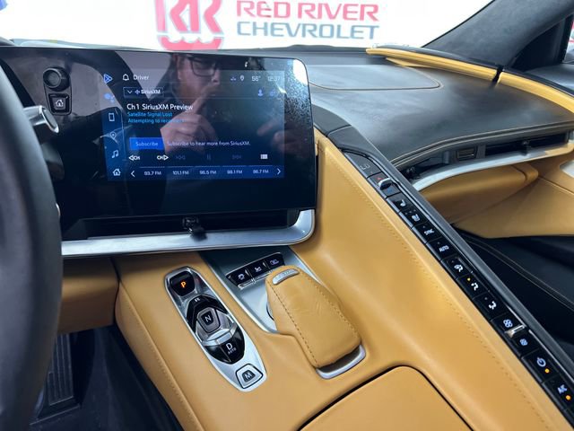 Used 2025 Chevrolet Corvette Stingray Premium Conv w/ Z51 Performance Package image 20