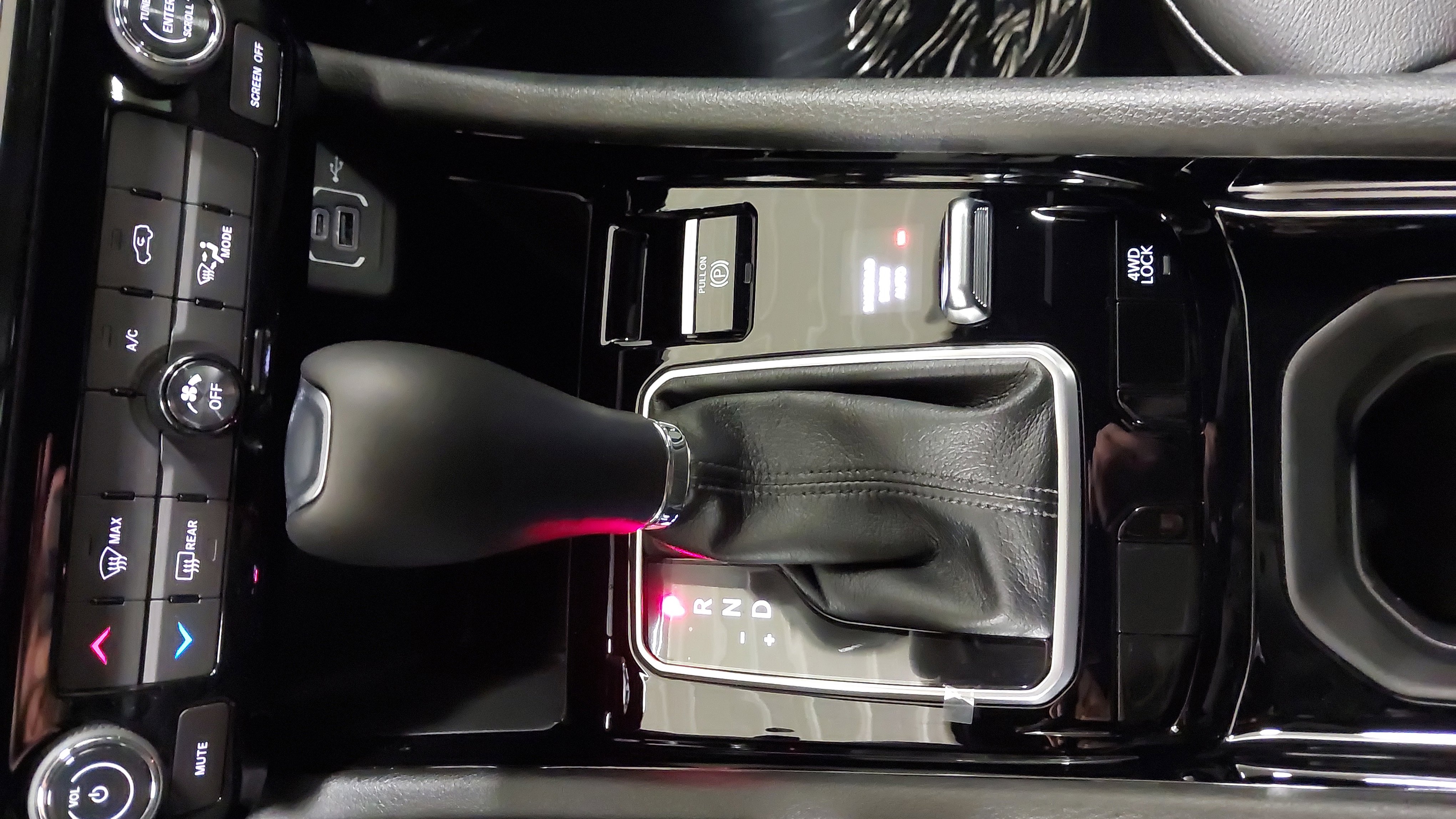 New 2026 Jeep Compass Latitude image 21