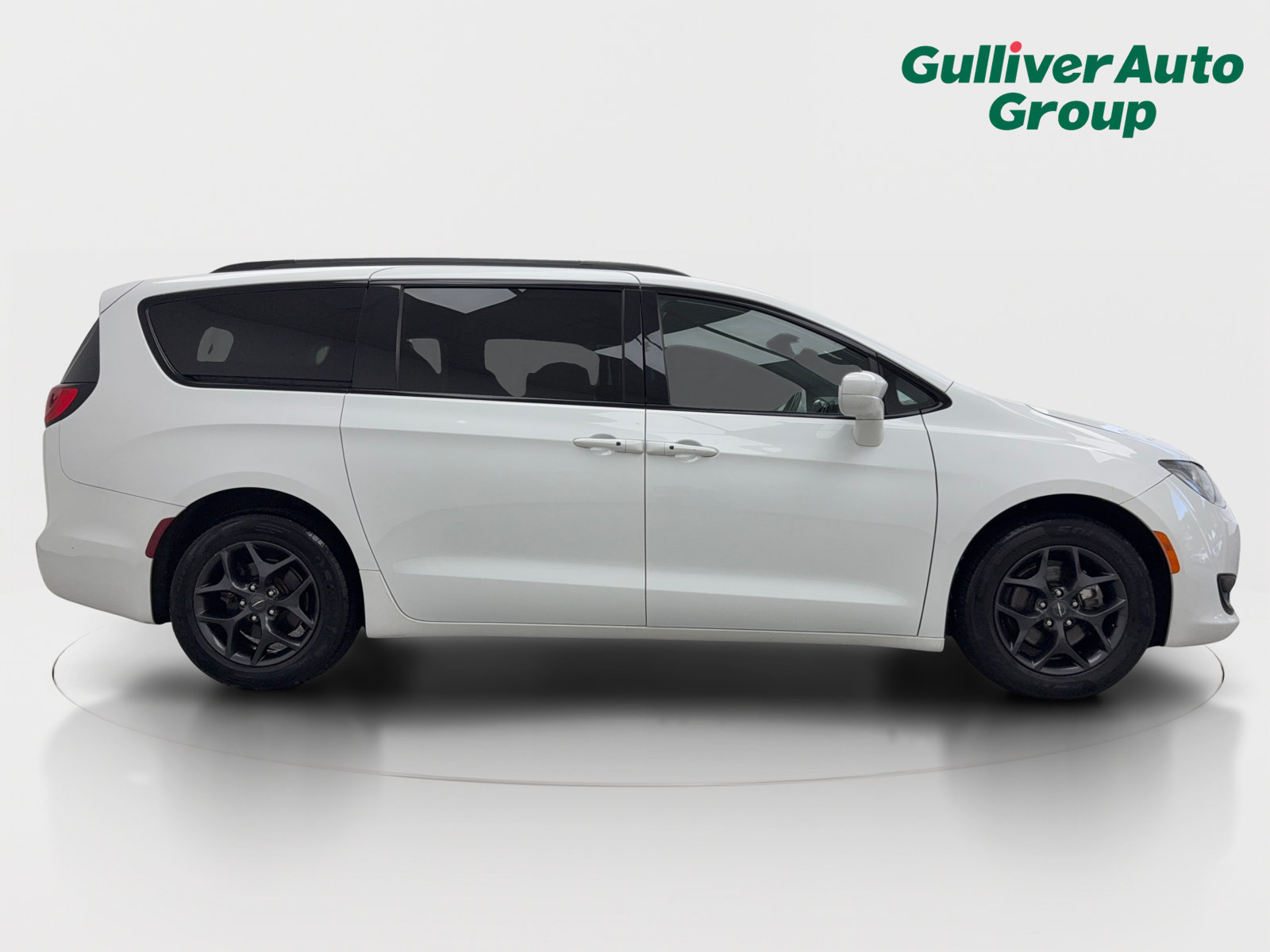 Used 2019 Chrysler Pacifica Touring-L Plus w/ S Appearance Package FWD image 10