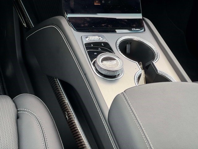 Certified 2026 Cadillac Vistiq Luxury AWD/4WD image 5