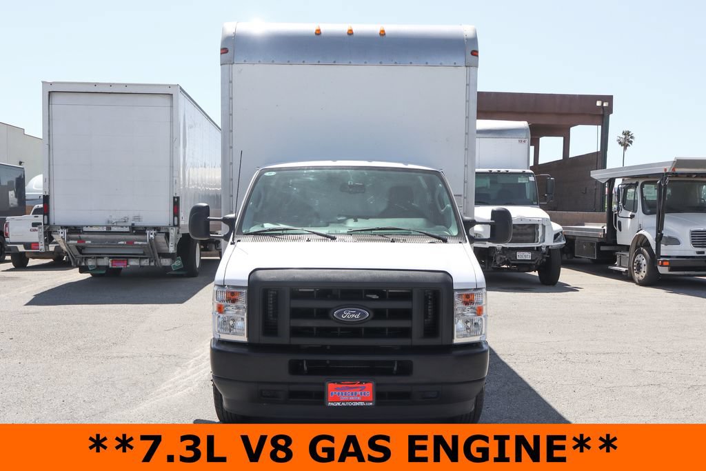 Used 2024 Ford E-450 and Econoline 450 Super Duty w/ Power Windows & Locks Group RWD image 3