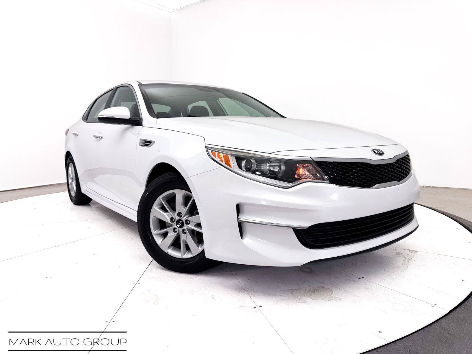 Used 2018 Kia Optima LX FWD image 1